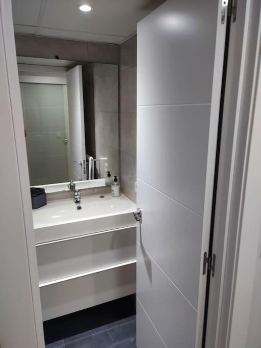 Sunny Guadalmina Apartment Marbella Luaran gambar